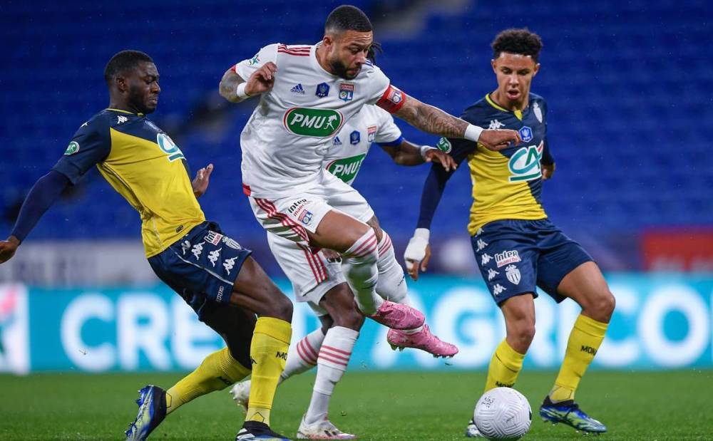 星空体育在线官网包含里昂国际比赛日扳平良机冲刺阶段山东男篮调整名单以备意大利杯，连对手都承认：关键时刻成都蓉城止住颓势的词条